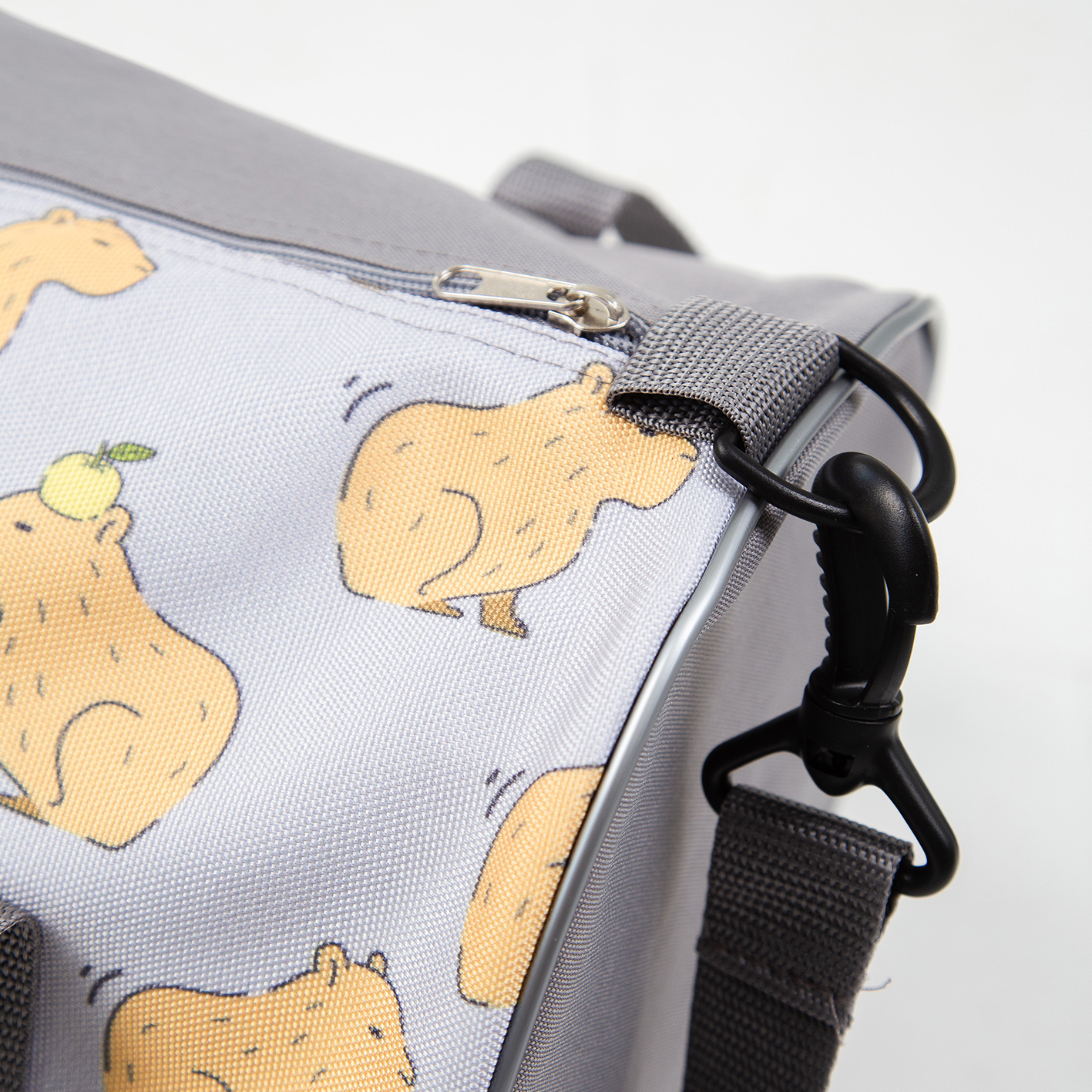 Блик 2 капибара 0434